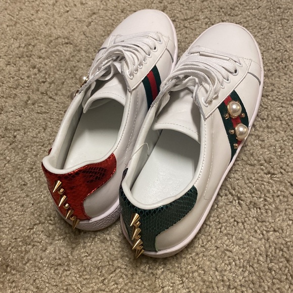 Gucci stud web leather shoes, authentic, worn twice. Original $730 Saks. Size 39 - Picture 7 of 8